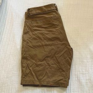 Lululemon Khaki Shorts Size 34